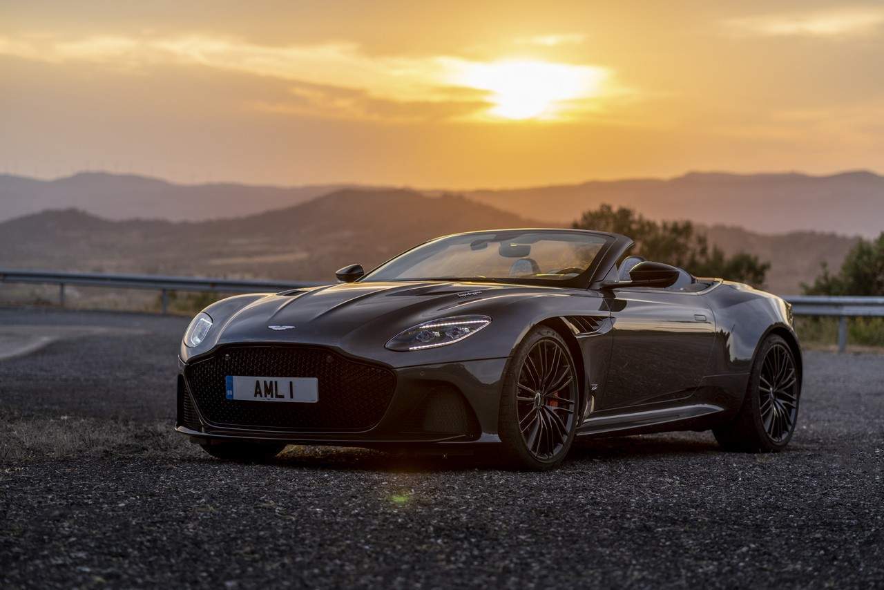 Aston Martin DBS Superleggera Volante