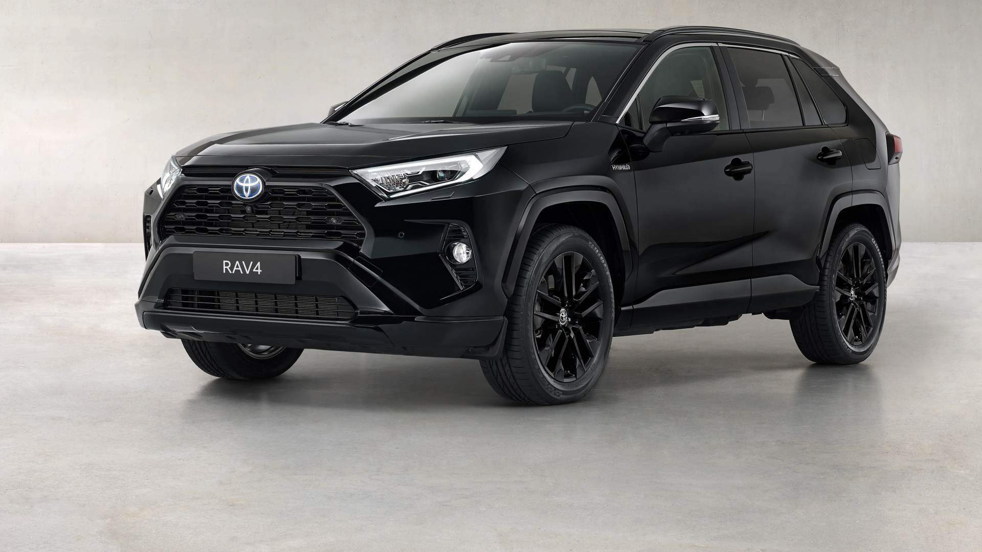 Toyota Rav4 Hybrid Black Edition, il Suv nero