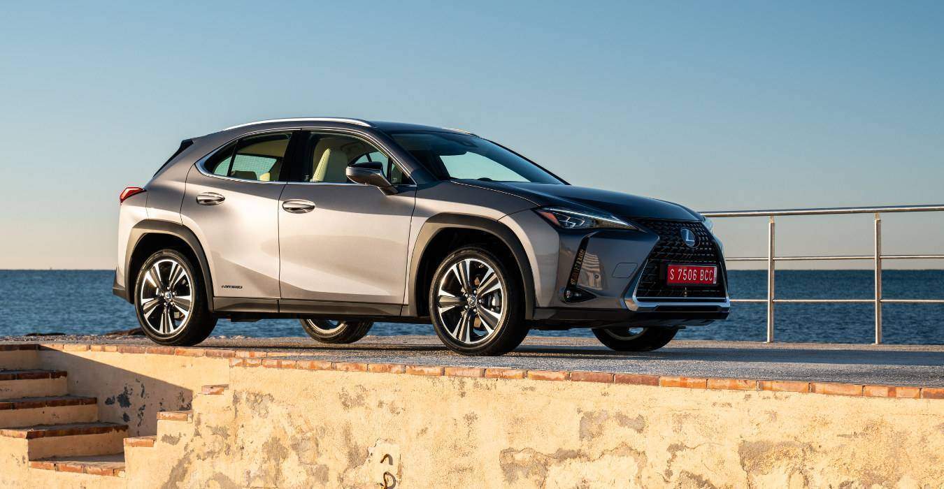 Lexus ux hybrid