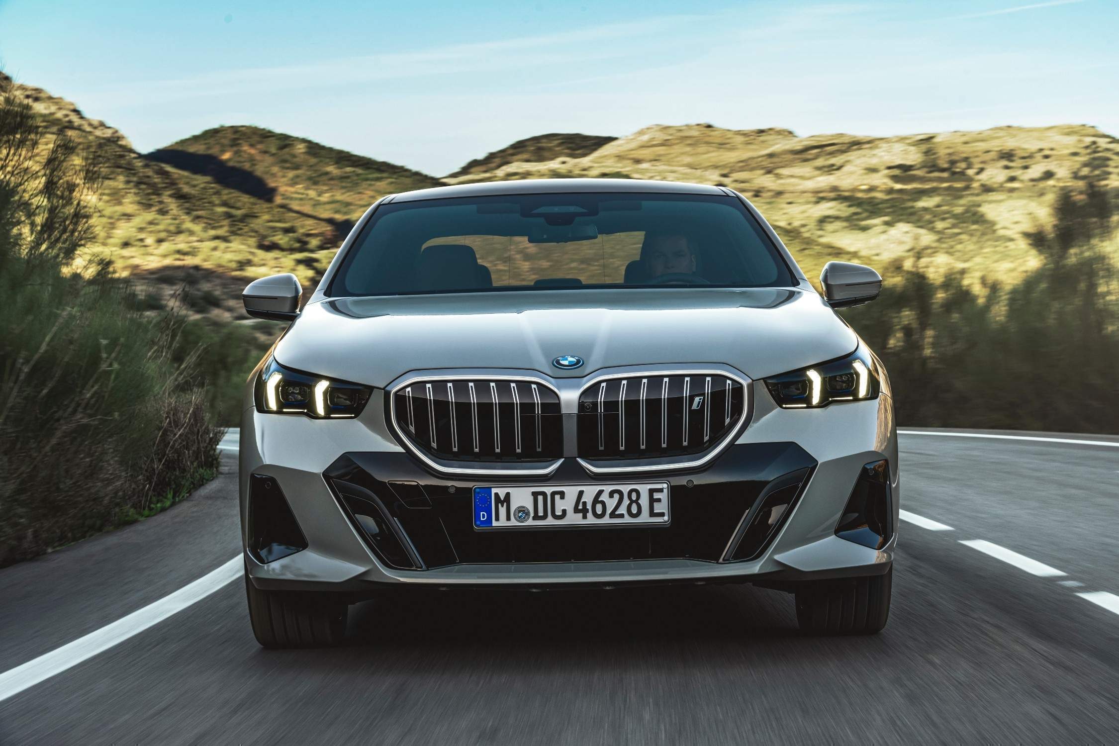 Bmw i5 eDrive40 esterni 2