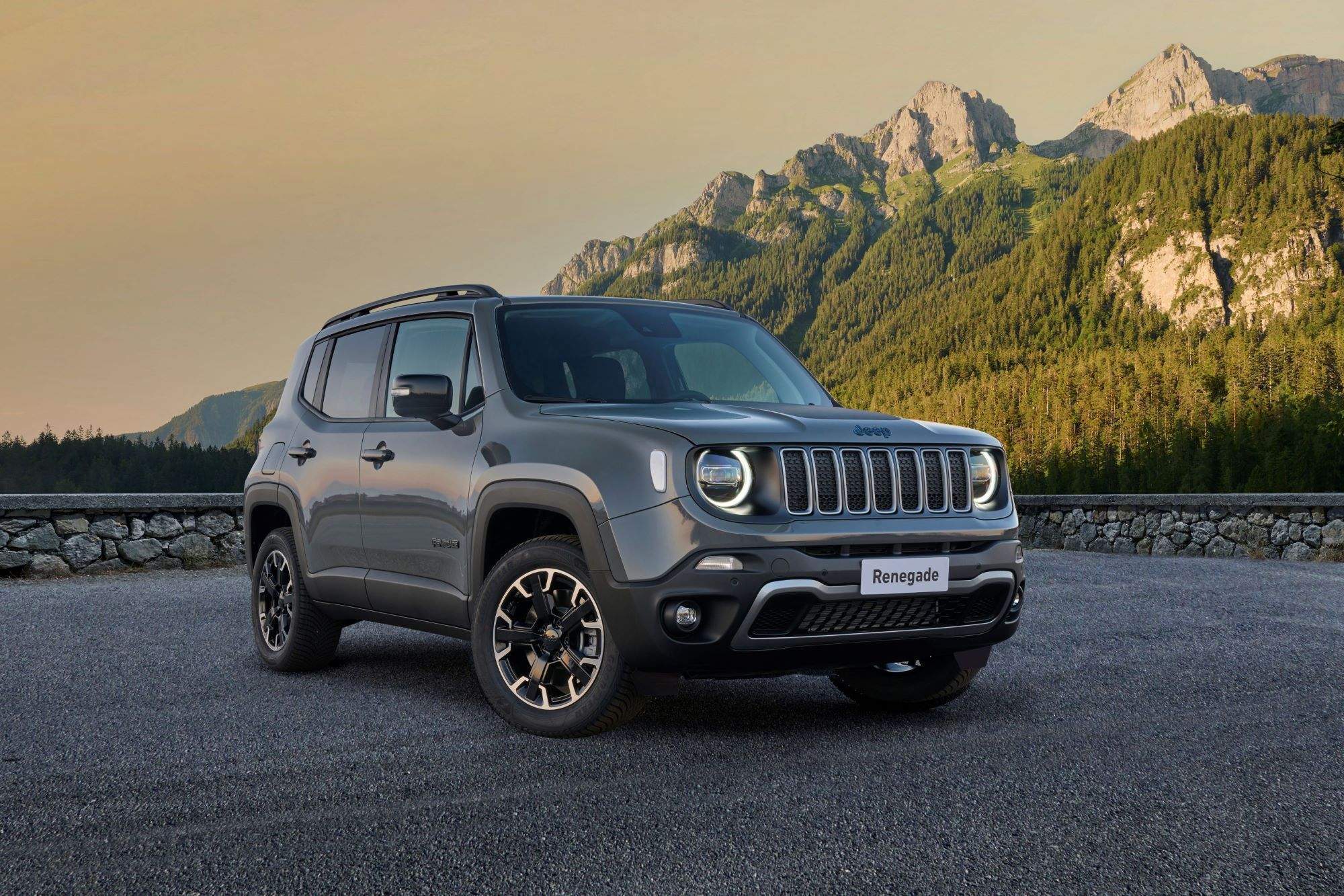 Jeep Renegade 4xe plug-in 1