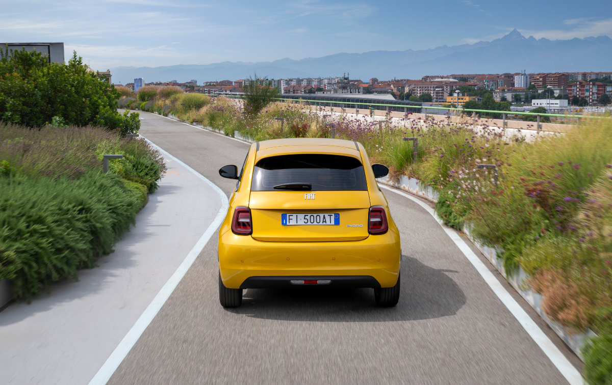 fiat 500 ibrida retro
