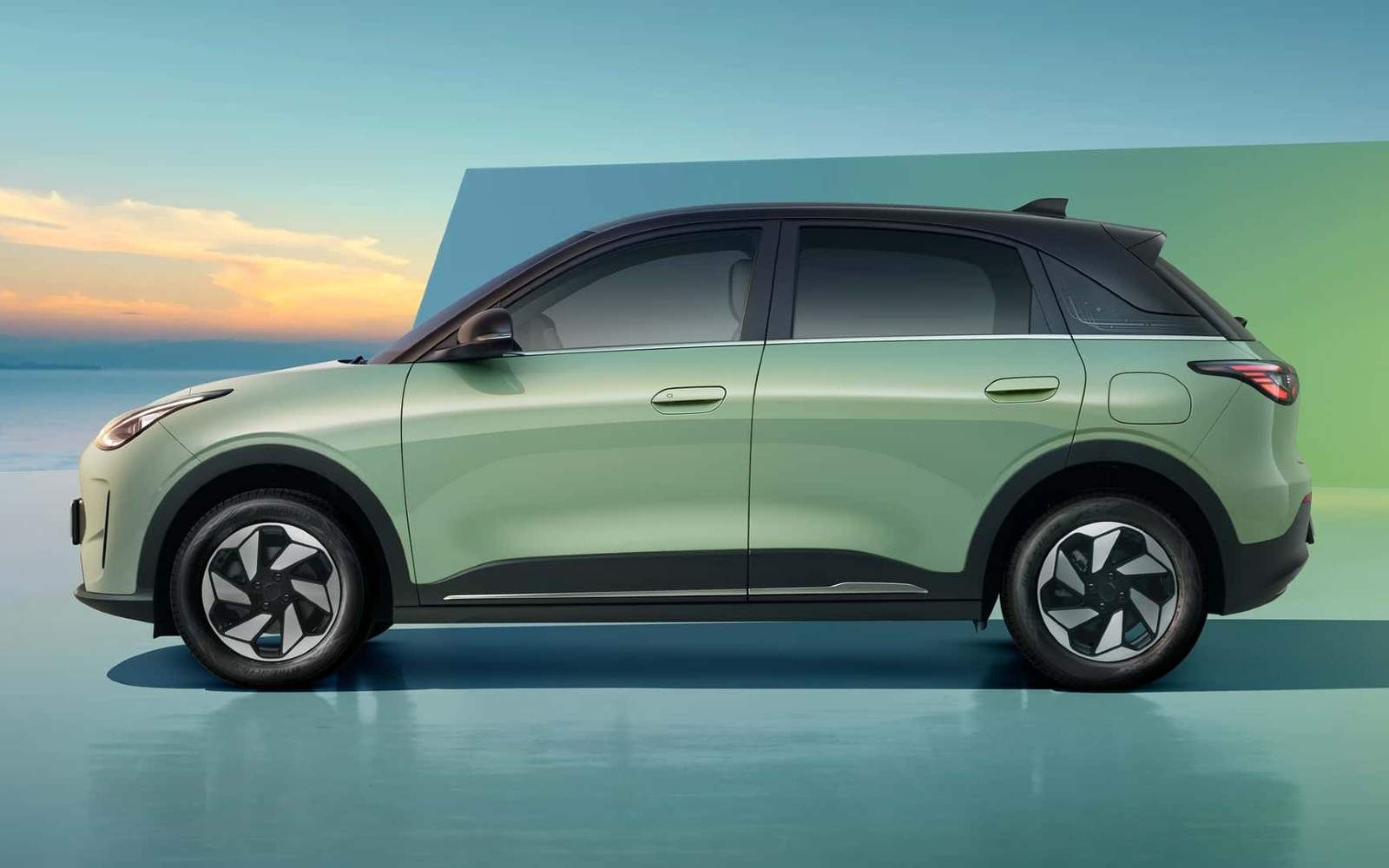 Geely E2